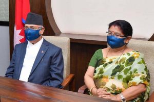 एमाले अध्यक्ष ओली र पत्नी राधिकालाई कोरोना संक्रमण