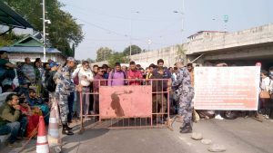 चुनाव सकियो अव कामको खोजीमा भारत