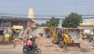 सडक फराकीलो बनाईदै