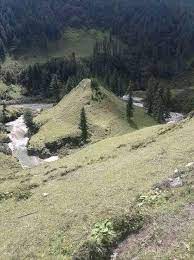 पर्यटकको रोजाइमा तिलागुफा