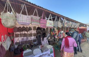 अल्लोबाट  निर्मित सामग्री