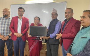 दिलकुमारी केसी स्मृति प्रतिष्ठानले दियो मण्डली स्कुललाई कम्प्युटरलगायतका प्रविधियुक्त शैक्षिक सामाग्री