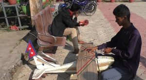 कक्षा १० मा अध्ययनत सबिनले उडाए ‘नमूना हवाईजहाज’