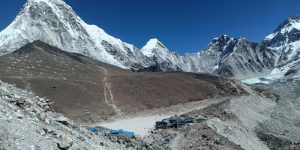 सगरमाथा नजिकैको मानव बस्ती